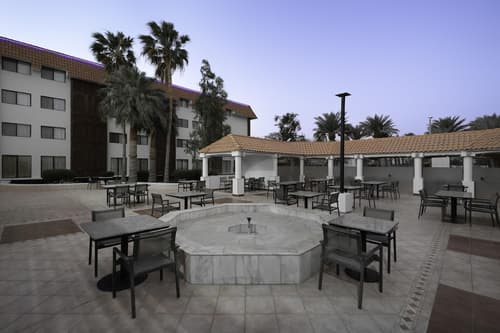 Radisson Blu Hotel Yanbu, Restaurant