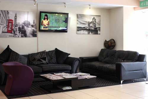 Grand Plaza Serviced Apartments, Lobby sitting area