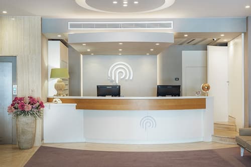 President Park Hotel, Reception