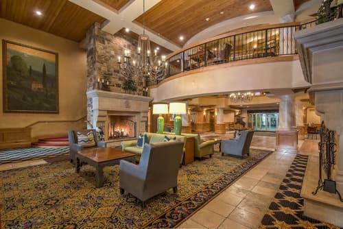 The Chateaux Deer Valley, Lobby sitting area