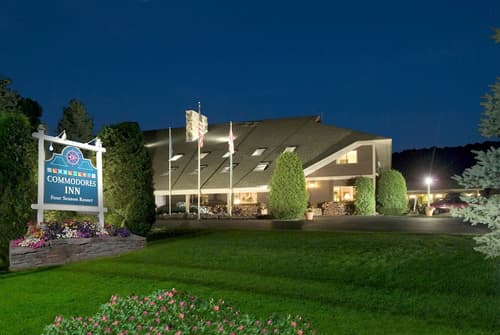 Commodores Inn, Primary image