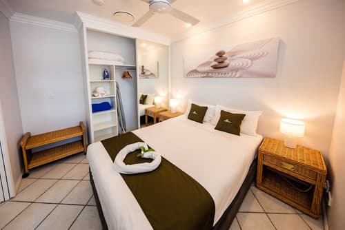 City Terraces Cairns, Room