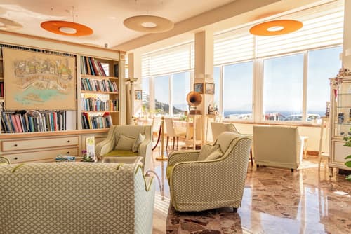 Hotel Margherita, Lobby sitting area