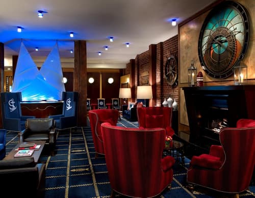 Argonaut Hotel, Lobby