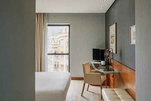 Dorma Coliseum, Room