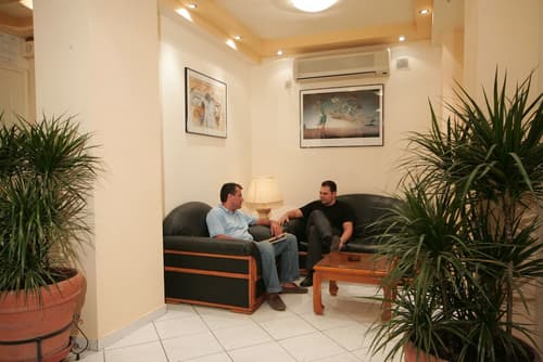 Alma Hotel, Lobby sitting area