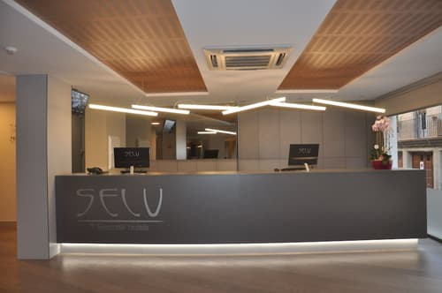 Hotel Selu, Reception