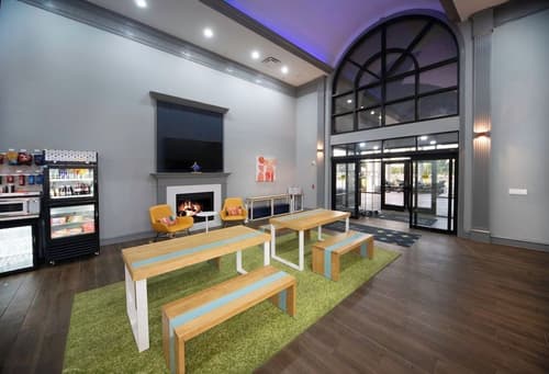 Spark by Hilton Amarillo East, Reception