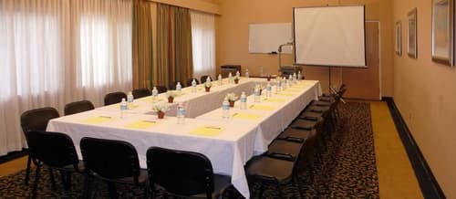 Red Lion Inn and Suites, Meeting facility