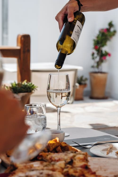 Pelican Bay Hotel, Restaurant