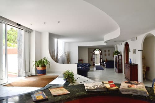 Hotel del Sole, Primary image