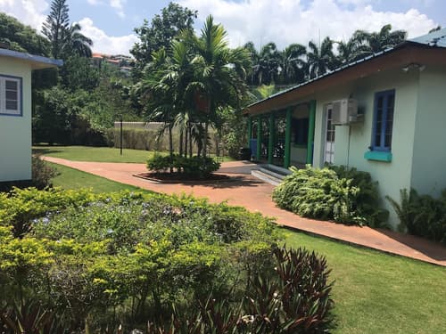 Toby's Resort, Interior detail