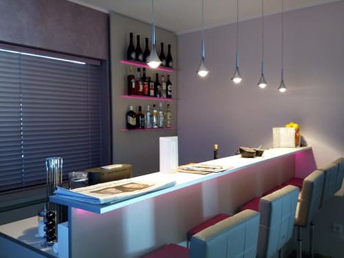 New Orly, Bar (on property)