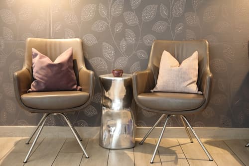 New Orly, Lobby sitting area