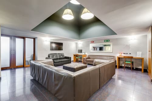 Best Western Plus Hotel Plaza, Lobby sitting area