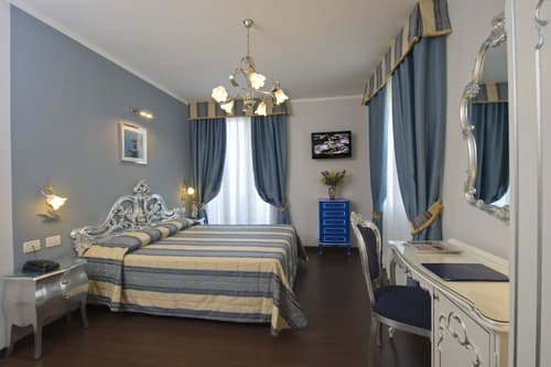 Viktoria Palace Hotel, Room