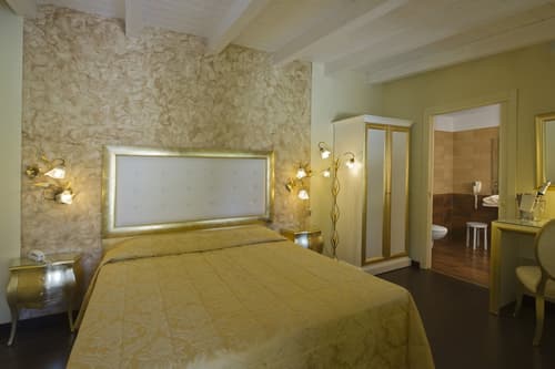 Viktoria Palace Hotel, Room