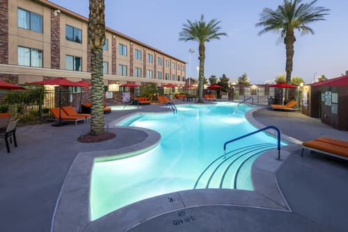 Cannery Hotel & Casino, Pool