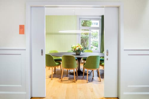 Alma Hotel, Lobby sitting area