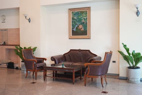 Royal Suite Hotel Bangkok, Lobby sitting area