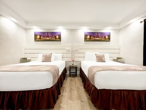 Silver Spray Motel, Room