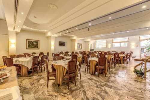 Pinewood Hotel Rome, Breakfast area