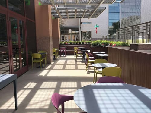 Hilton Austin, Restaurant