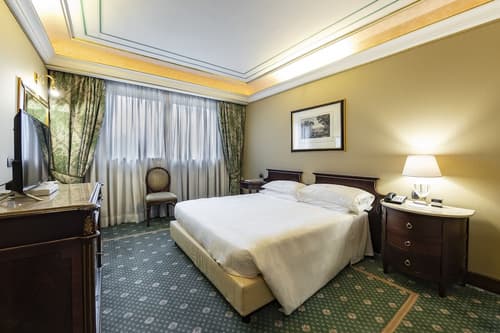 River Château Hotel, Room