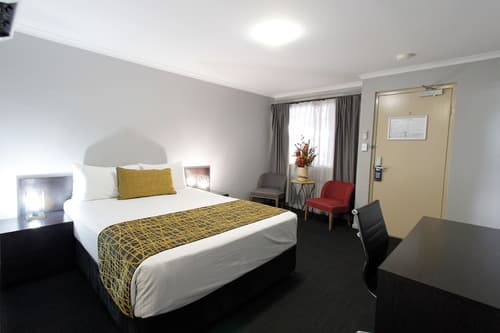 The Stirling Motel, Room