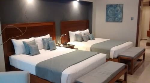 Casa Turquesa - Near Luxury Avenue Shopping Mall, Room