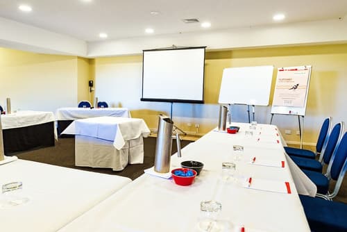 BreakFree Aanuka Beach Resort, Meeting facility