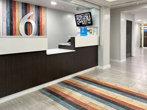 Motel 6 Springfield, IL, Lobby