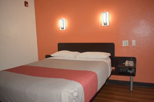 Motel 6 Springfield, IL, Room