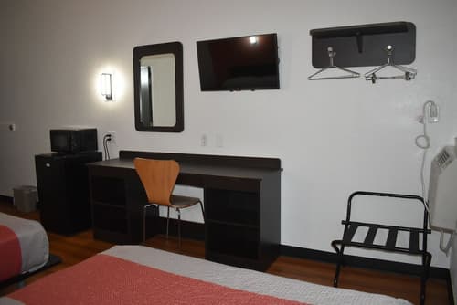 Motel 6 Springfield, IL, Room