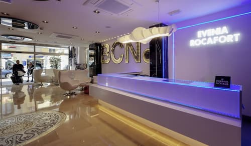 Evenia Rocafort, Lobby