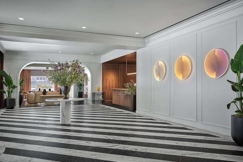 Pendry Chicago, Lobby