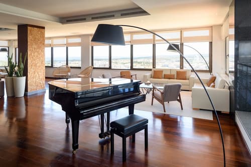 Melia Castelo Branco, Lobby sitting area