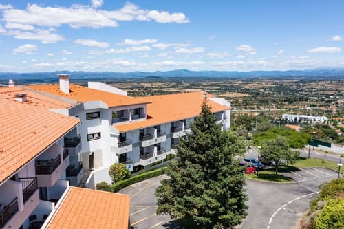 Melia Castelo Branco, Exterior