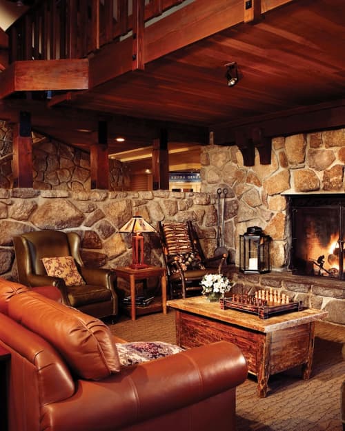 Mammoth Mountain Inn, Lobby sitting area