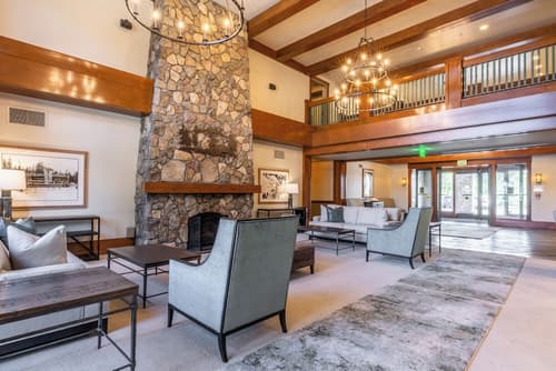 Juniper Springs Resort, Lobby sitting area
