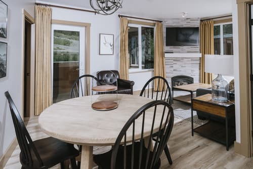 Juniper Springs Resort, In-room dining