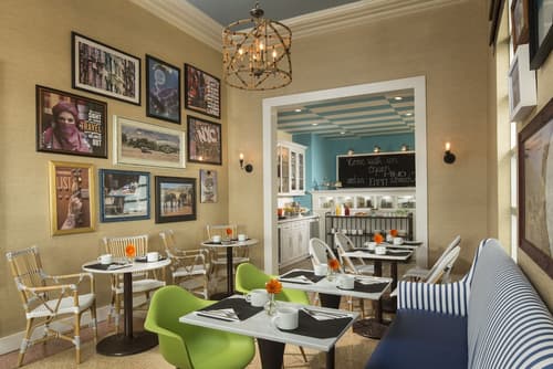 Circa 39 Miami Beach, Restaurant