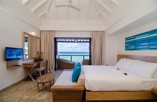 Summer Island Maldives, Room
