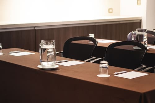 Aku Hotels, Meeting facility