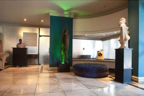 Gallant Hotel, Lobby sitting area