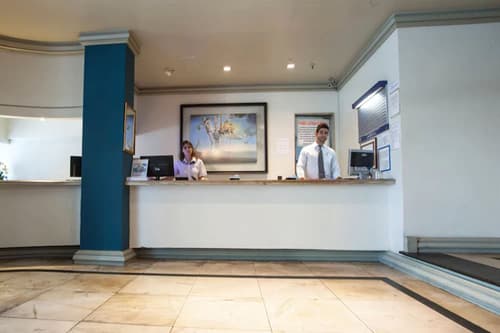 Gallant Hotel, Reception