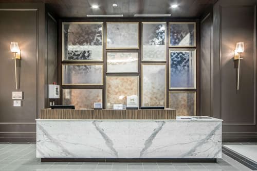 Embassy Suites Louisville Downtown, Reception