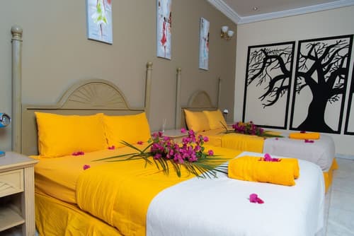 Ocean Villa Heights, Room