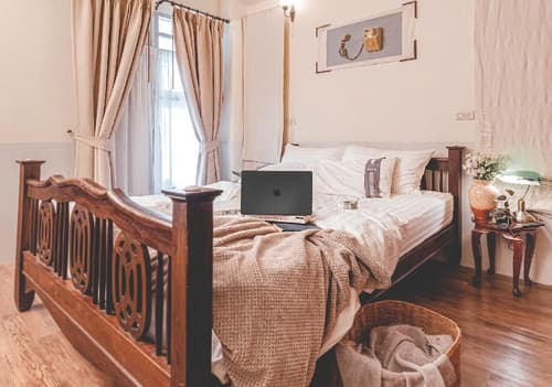 Yesterday Hotel, Room