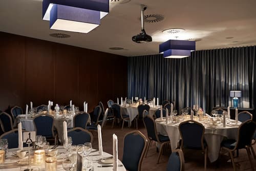 Village Hotel Aberdeen, Meeting facility